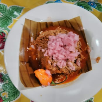 Chichen Itza Restaurant - cochinita pibil... caution if you like spicy, nibble on the pepper!  Don't bite it...it is definitely not a bell pepper -_- - Mexican Near Me - Los Angeles, California