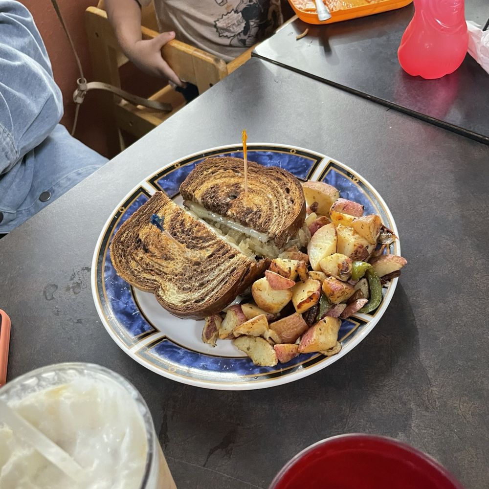 Comfort Cafe - Los Patios - Patty melt - Breakfast & Brunch Near Me - San Antonio, Texas