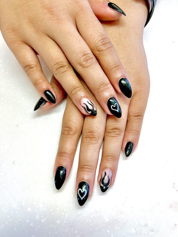 LUNA NAILS Updated September 2024 105 Photos & 105 Reviews 6839 N