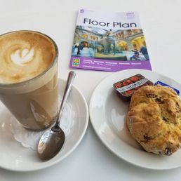 Lovely coffee shop with excellent coffee/latte and fresh scone... Lovely coffee shop with excellent coffee/latte and fresh scone...