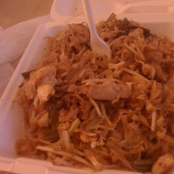 Thai & Chinese Express - Chicken Pad Thai - Thai Near Me - Irvine, California Thai & Chinese Express - Chicken Pad Thai - Thai Near Me - Irvine, California