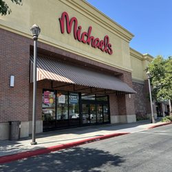 Michaels - Outside