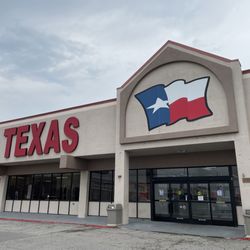 Texas Thrift - Store facade
