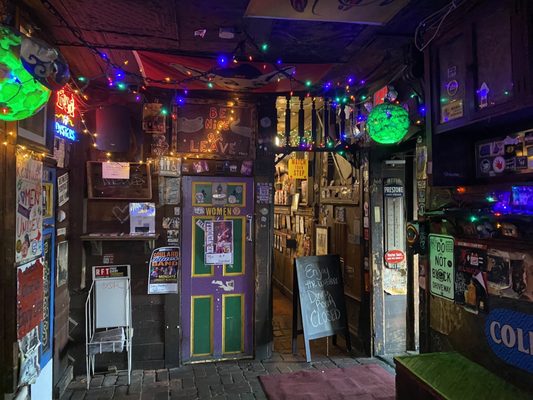 Broadway Oyster Bar by null
