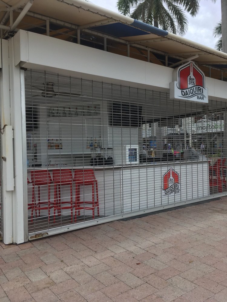 I LOV 305 DAIQUIRI 17 Photos Cocktail Bars 401 Biscayne Blvd