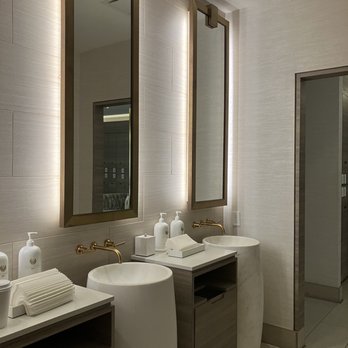 The Phoenician Spa - Spa bathroom - Day Spas Near Me - Scottsdale, Arizona The Phoenician Spa - Spa bathroom - Day Spas Near Me - Scottsdale, Arizona
