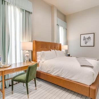 The Nutt House Hotel - King bed with high end amenities. - Hotels Near Me - Granbury, Texas The Nutt House Hotel - King bed with high end amenities. - Hotels Near Me - Granbury, Texas