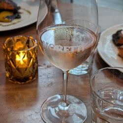 Glass of House rose / tassel de rose