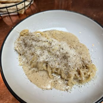 OSTE - CACIO E PEPE - Italian Near Me - Los Angeles, California