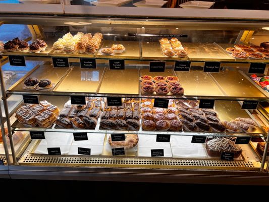 Fratelli Authentic Italian Baking by null