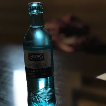 Hard Rock Cafe - Sparkling water - American Near Me - Berlin, BE