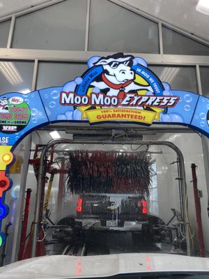 MOO MOO EXPRESS CAR WASH - NORTHLAND - Updated November 2024 - 60