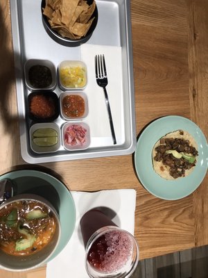 Tacos Neza Hollywood by null