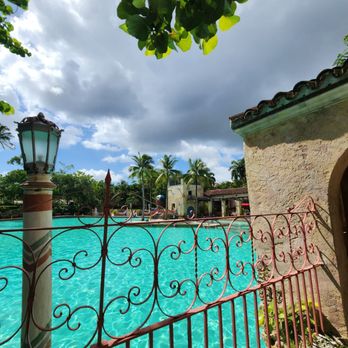 Venetian Pool - Swimming Pools Near Me - Coral Gables, Florida