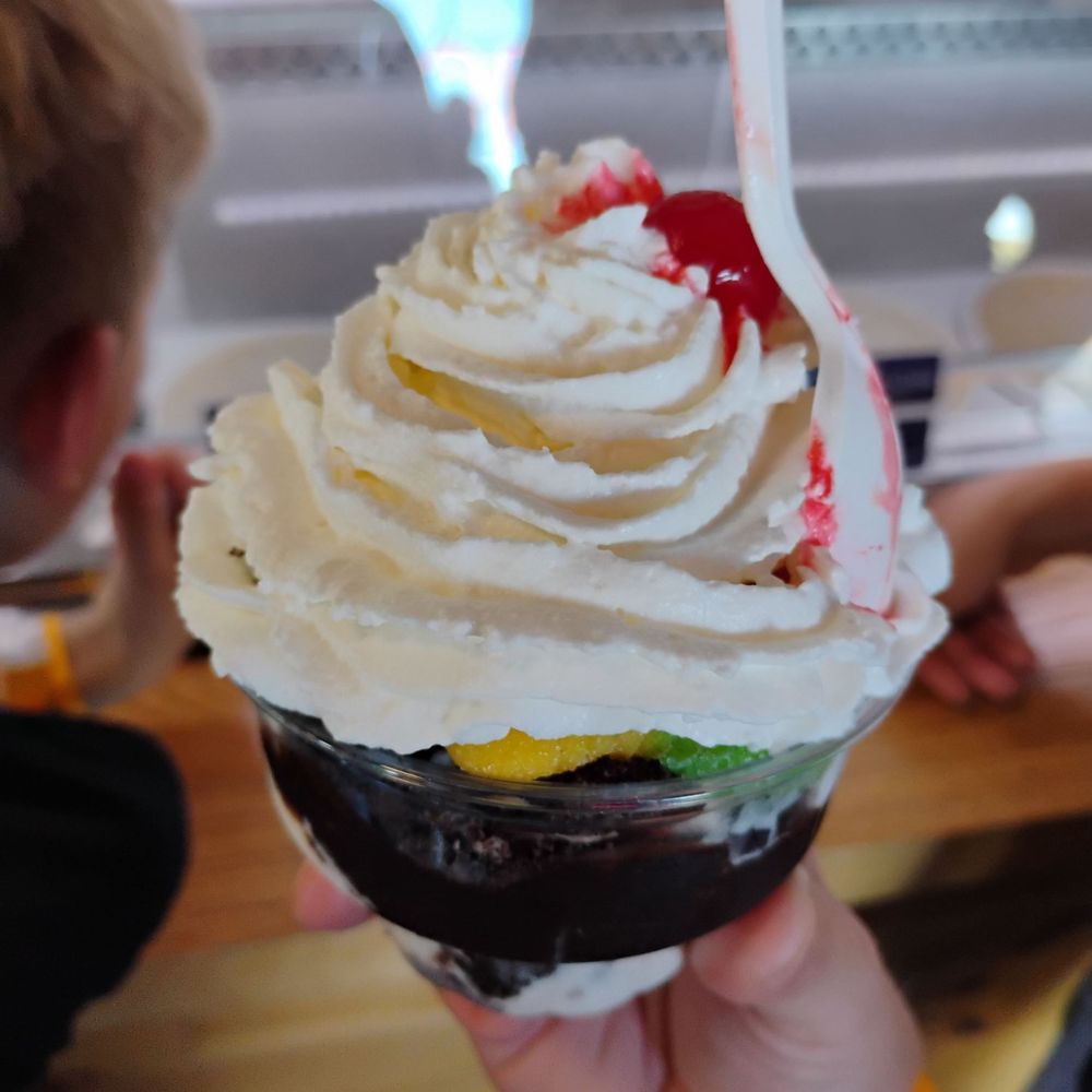 Cedar Crest Ice Cream - Dirt Sundae - Desserts Near Me - Manitowoc, Wisconsin