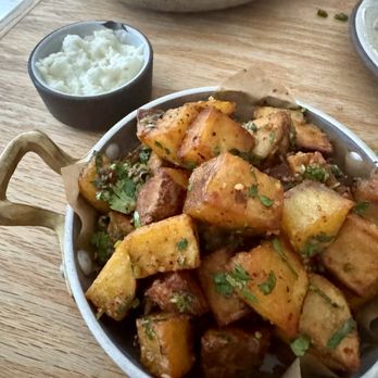 Sawa - Crispy potatoes with garlic sauce - Lebanese Near Me - Brooklyn, New York