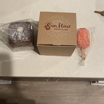 Sunflour Dessert & coffee - Milk cream pastry, boxed vanilla mousse, cake pop - Desserts Near Me - Lawrenceville, Georgia
