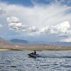 Az Stay and Play - Jet ski rentals available for Roosevelt Lake to view the skies and mountains of the Arizona seasons. Rentals available February - November