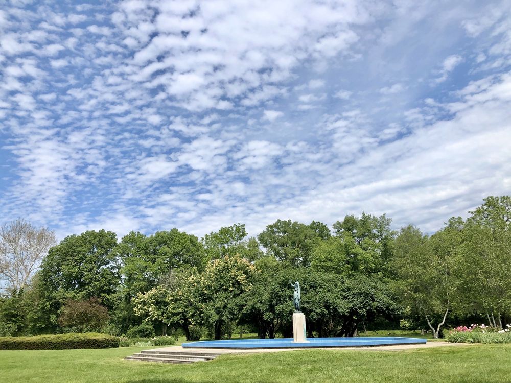 Social spots from Holcomb Gardens