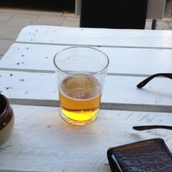 Svartengrens - Baren med det lilla extra, till och med ölglasen har man tänkt på.
