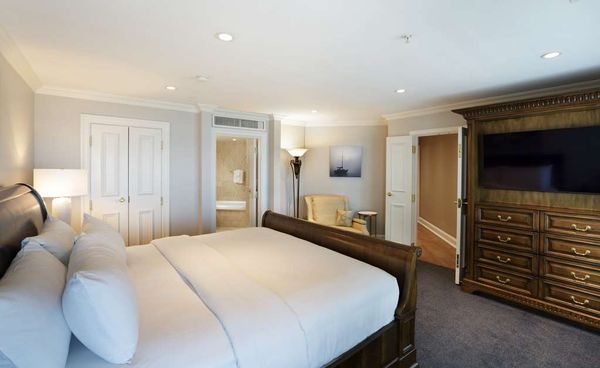 Madison Beach Hotel, Curio Collection by Hilton by null