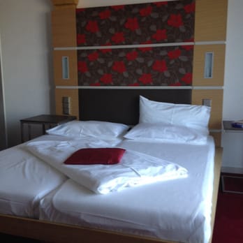 Linsberg Asia - Hier tauch ich mal jetzt unter - Hotels Near Me - Bad Erlach, 3