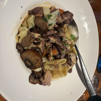 Chloe - Coq au vin, excellent - American Near Me - Minneapolis, Minnesota