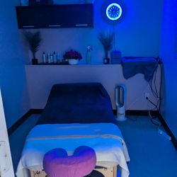 Yaahi Holistic Massage & Beauty Parlor