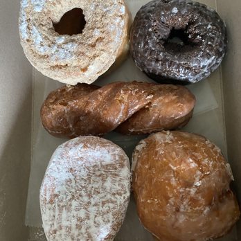 Paula's Donuts - Donuts Near Me - Tonawanda, New York