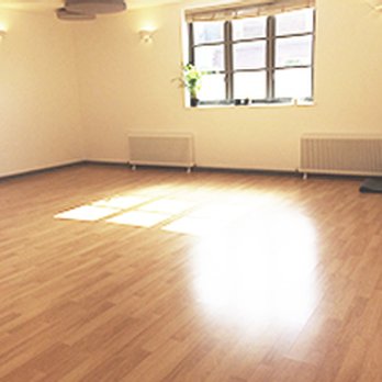 Bristol YogaSpace - Light and warm yoga studio with wonderful breeze through in the summer. - Yoga Near Me - Bristol, BST