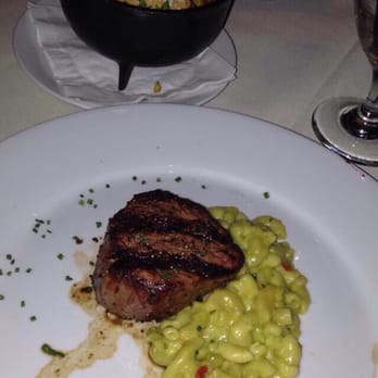 Roaring Fork - Filet mignon with green chili macaroni and cheese - American Near Me - Scottsdale, Arizona Roaring Fork - Filet mignon with green chili macaroni and cheese - American Near Me - Scottsdale, Arizona