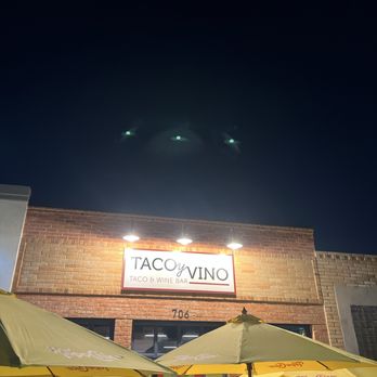 Taco Y Vino - Restaurant Front - Tacos Near Me - Garland, Texas