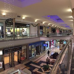 Montgomery Mall - Quiet on a Friday night at 5:30pm