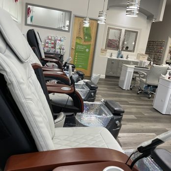 Everyday Nails & Spa - Inside - Waxing Near Me - Sacramento, California