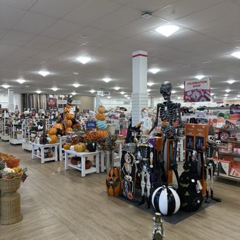 HomeGoods - Home Decor Near Me - Hayward, California