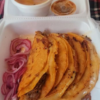 Niko's Red Tacos - Kesi combo plate - Food Trucks Near Me - Los Angeles, California