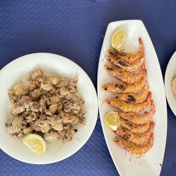 El Cachalote - Calamaritos - Spanish Near Me - Málaga, Massachusetts