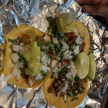 Taqueria El Clasico - Tacos (variety) - Food Trucks Near Me - Houston, Texas Taqueria El Clasico - Tacos (variety) - Food Trucks Near Me - Houston, Texas