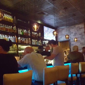 Primo's Italian Restaurant & Lounge - Bar area of the restaurant - Italian Near Me - Miami, Florida