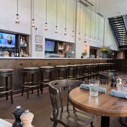 Dear Charles - Inside, vibes, seating
