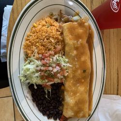 El Zacatecano - Veggie burrito without dairy