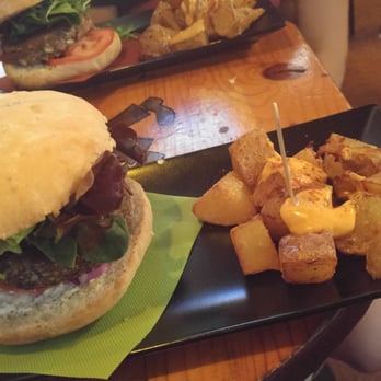 VeganCatBar - Vegan Near Me - Barcelona, B VeganCatBar - Vegan Near Me - Barcelona, B