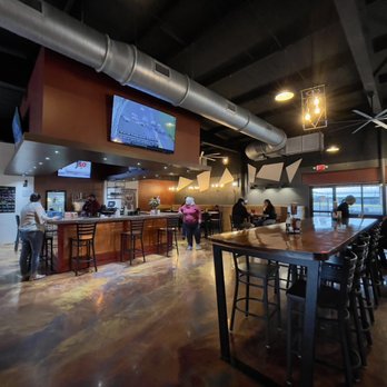 Native Brews Tap & Grill - Main dining area and bar - Breweries Near Me - Cherokee, North Carolina Native Brews Tap & Grill - Main dining area and bar - Breweries Near Me - Cherokee, North Carolina