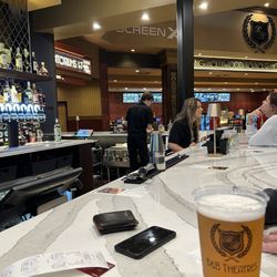 B&B Theatres - Bar