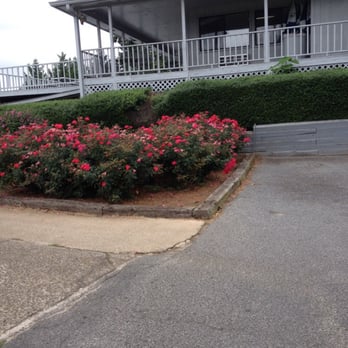 Country Land Golf Course - Clubhouse from side. - Golf Near Me - Cumming, Georgia Country Land Golf Course - Clubhouse from side. - Golf Near Me - Cumming, Georgia