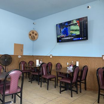 Sunshine Kitchen - Inside with tv - Soup Near Me - Sacramento, California Sunshine Kitchen - Inside with tv - Soup Near Me - Sacramento, California