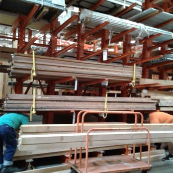 Home Depot - Helpful lumber person - Hardware Stores Near Me - Honolulu, Hawaii