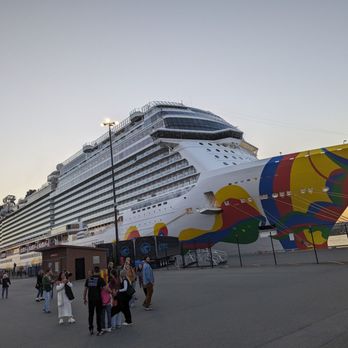Norwegian Encore - The ship arrived in Victoria, BC - Boat Tours Near Me Norwegian Encore - The ship arrived in Victoria, BC - Boat Tours Near Me