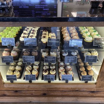 Cake By Jason Hisley - Wonderful Cupcakes - Patisserie/Cake Shop Near Me - Timonium, Maryland