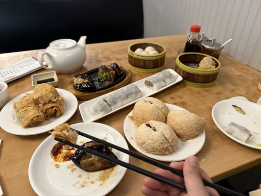 Ming's Tasty by null